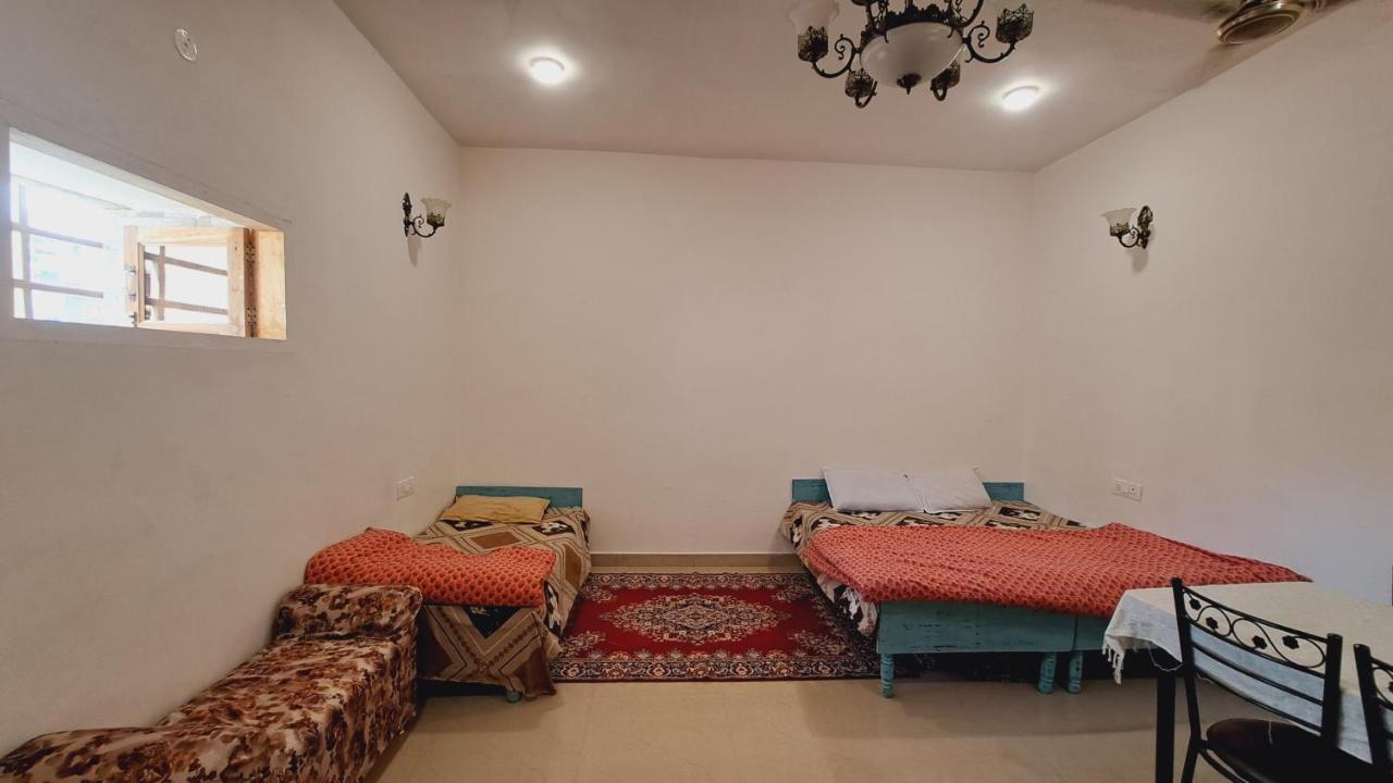 Sufi Khandar Home Stay นิวเดลี ภายนอก รูปภาพ